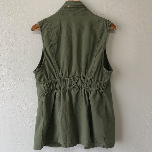 CAbi Explorer Green Utility Vest - Picture 5 of 11